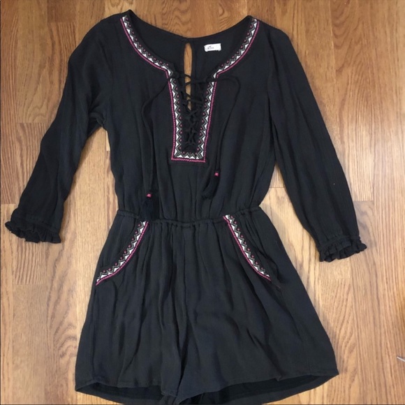 Hollister Embroidered Lace Up Romper - Picture 2 of 3